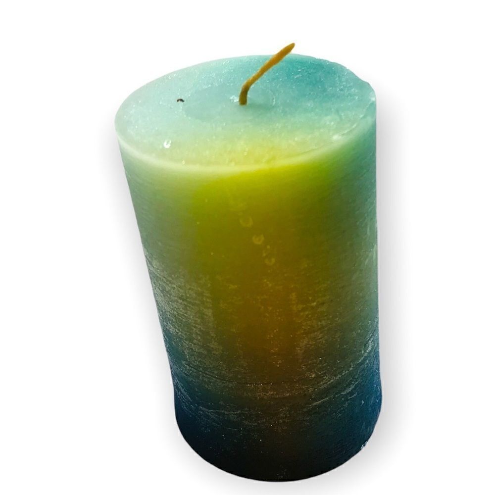 Handcrafted Timber Scented Candle (Blue/Green/Yellow) - Picture 2 of 6